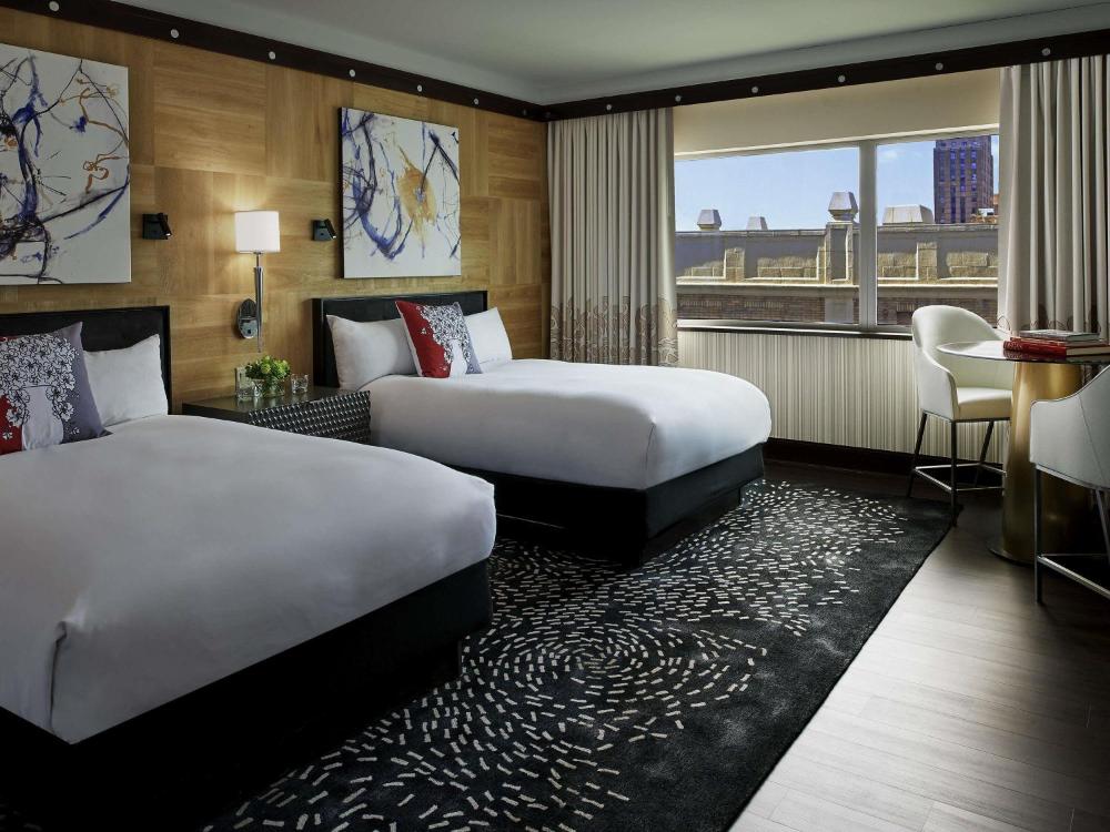 Luxury Double Room with Two Double Beds and Roll-In Shower - Mobility Accessible interior